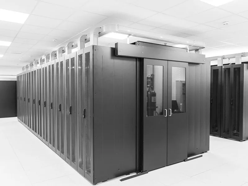 Tủ lối đi lạnh khép kín