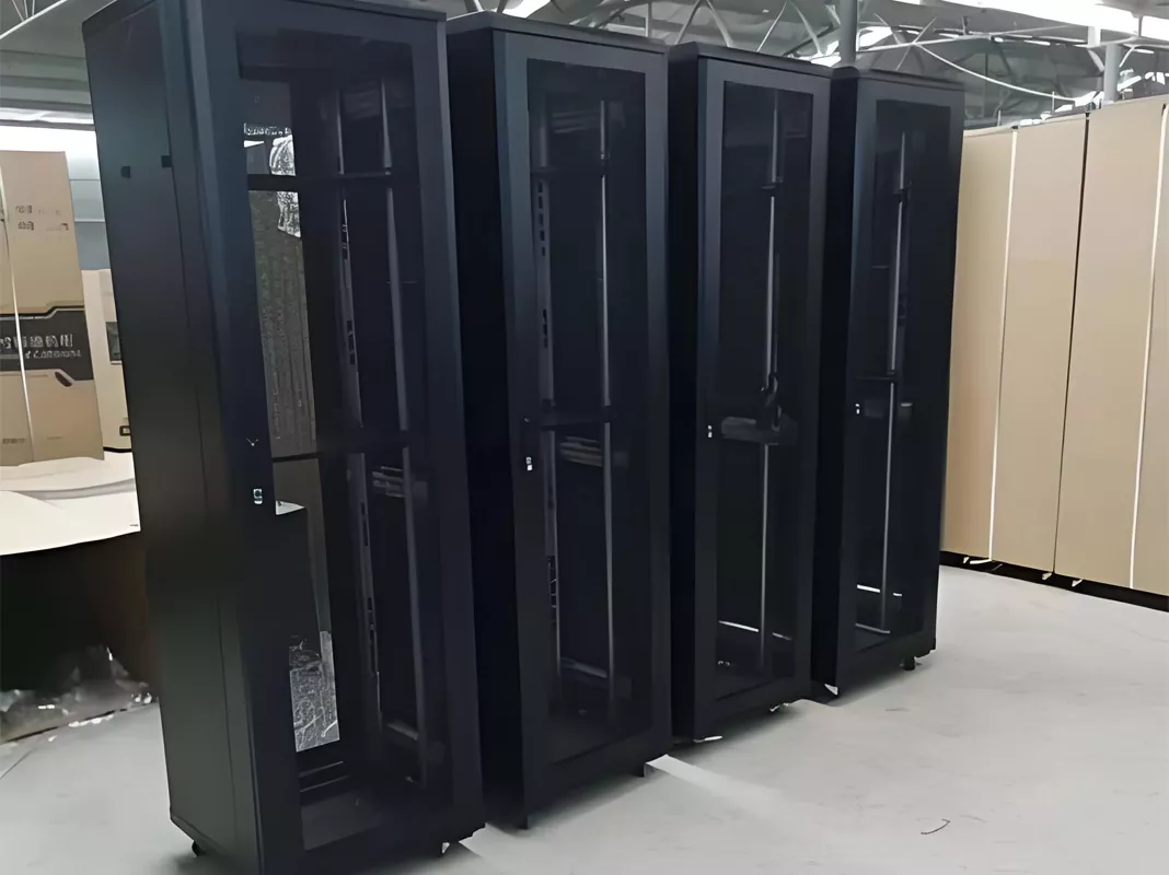 Tủ mạng phòng máy tính